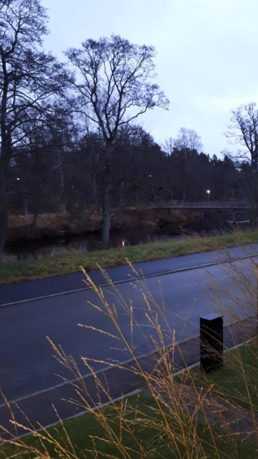 Hotel Laegenhet Centralt I Vaernamo Vid Apladalen Exterior foto